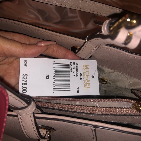 Michael Kors purse - Picture 6 of 8